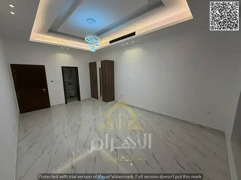 19 865294066-1066x800. webp