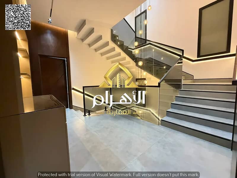 19 869800037-1066x800. webp