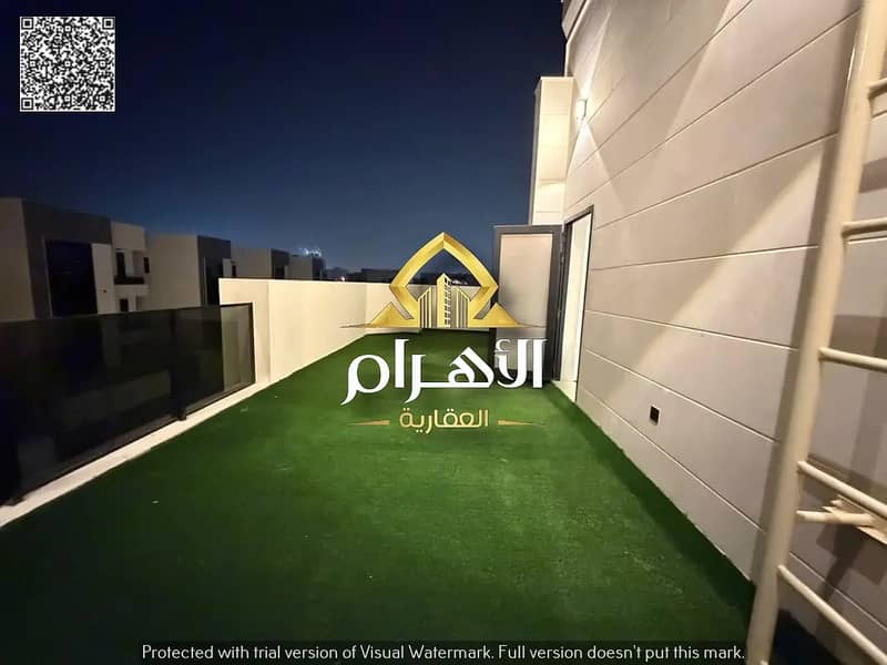 22 869800040-1066x800. webp
