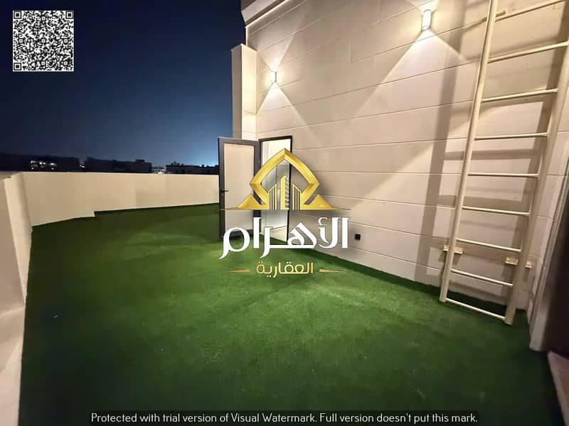 25 869800043-1066x800. webp