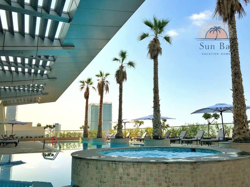 20 hotel-swimming-pool-with. jpg