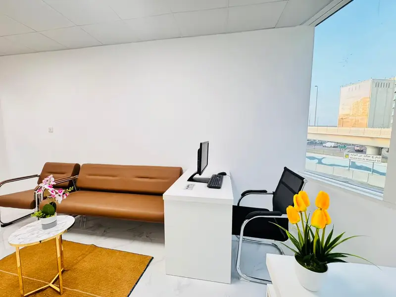 Modern Office | Bank Account Assistance | Free Amenities