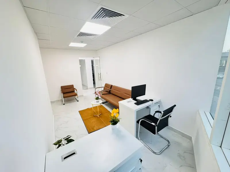 Modern Office | Bank Account Assistance | Free Amenities