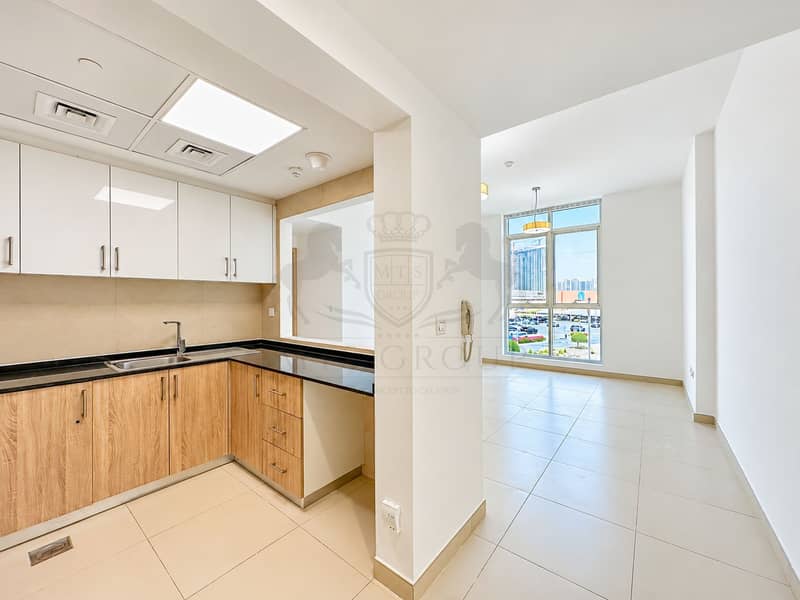 6 Bright Modern Kitchen and Living Space. png