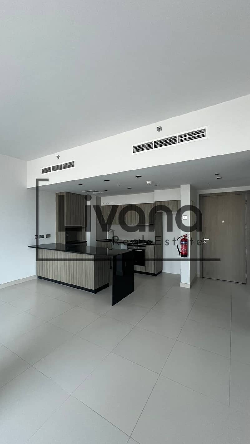 6 ea6adfbf-30c7-42c5-8690-ae78119db161. jpg