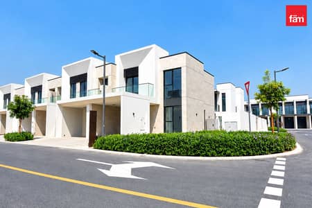 4 Bedroom Townhouse for Sale in Arabian Ranches 3, Dubai - Corner | Generous Plot | Near Amenities