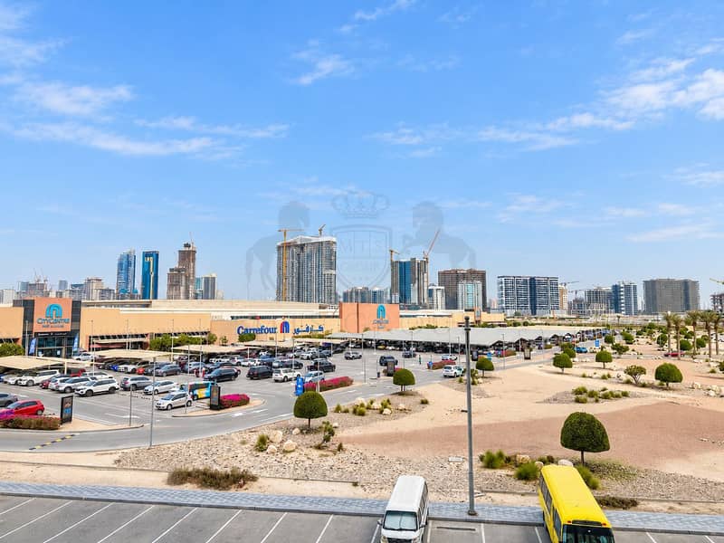 7 City Centre Mall and Dubai Skyline. png