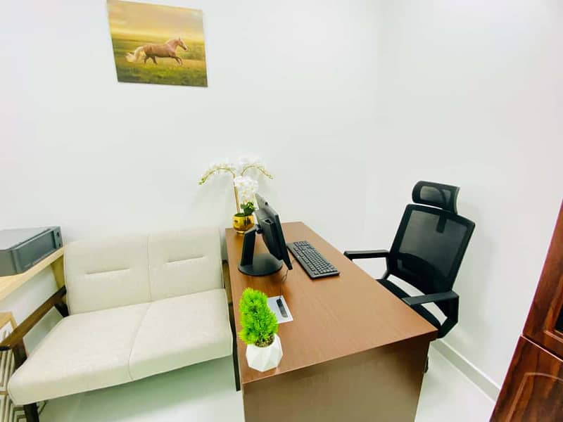Beautiful office with Bank account assistance |Free Amenities