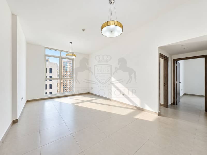 5 Sunlit Minimalist Apartment Interior. png