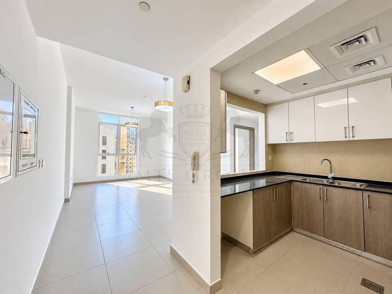 14 Bright Modern Apartment Interior. png