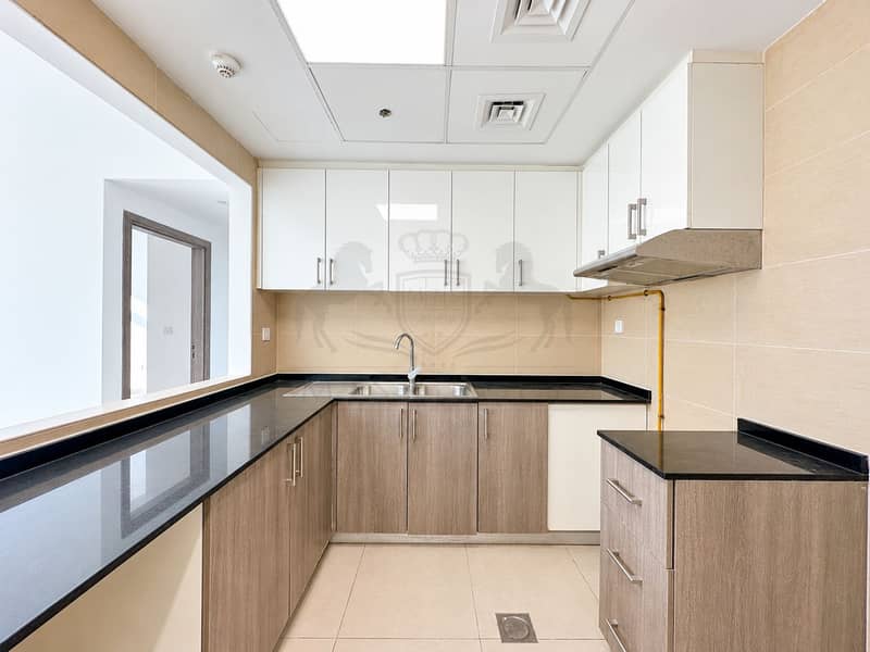 17 Modern U-Shaped Kitchen Interior. png