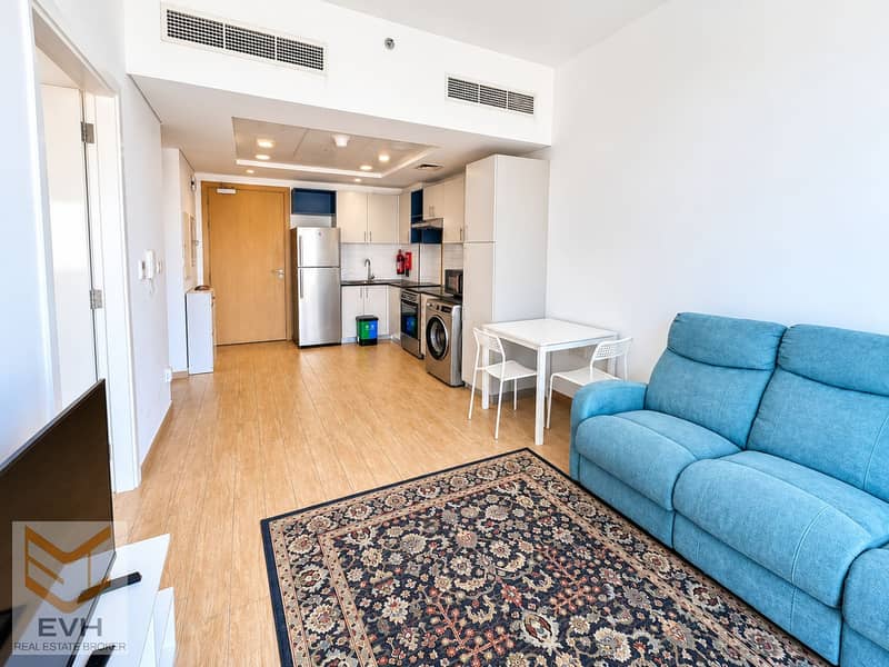 2 Bright Modern Open-Plan Apartment Interior. png