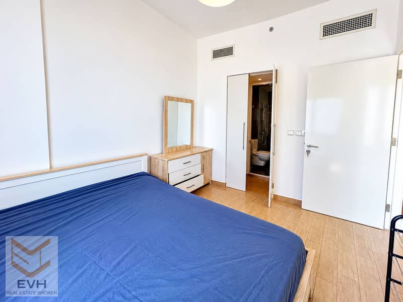 4 Bright Minimal Bedroom with Ensuite. png