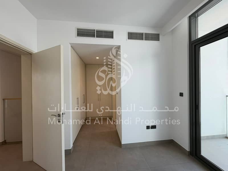 8 6ea03db1-487c-475e-8d20-ed1df0f3be30. jpg