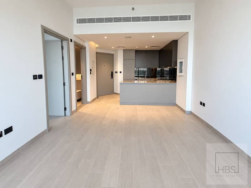 Modern Empty Open-Plan Apartment. png Modern Empty Open-Plan Apartment. png