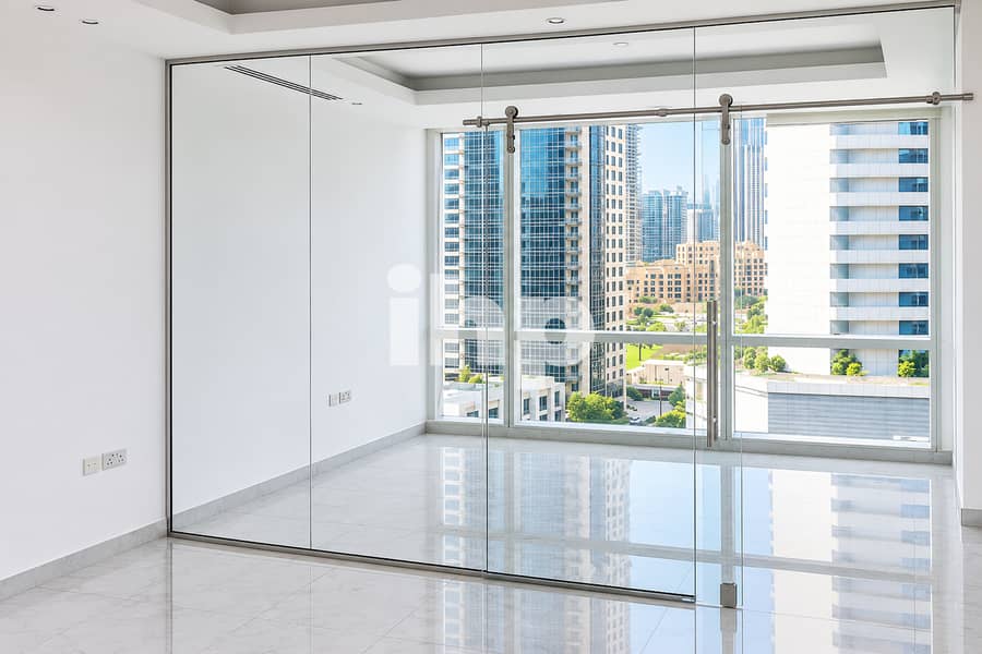 Unfurnished | Premium office | Vacant