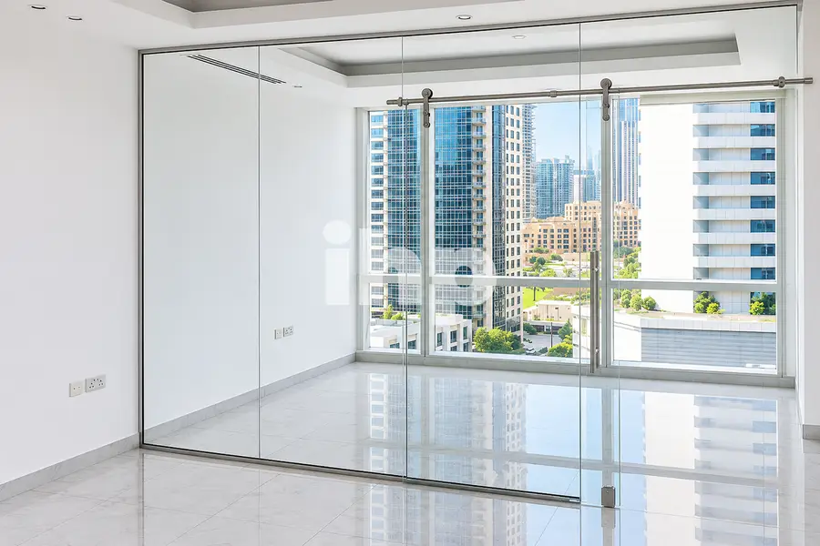 Unfurnished | Premium office | Vacant