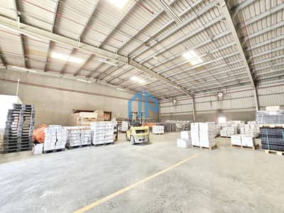 Warehouse for Rent in Al Quoz, Dubai - Close To SZR | Prime Showroom | 499 KW Electricity