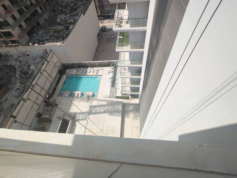 18 WhatsApp Image 2026-10-12 at 13.07. 47 (1). jpeg