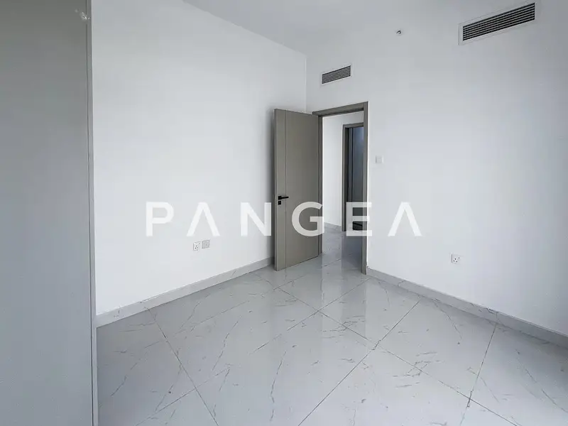 Tenanted | High ROI | Corner unit