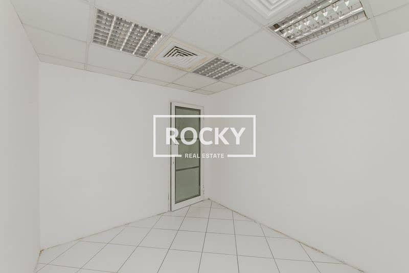 11 Deira_MabrookBldg_M01-Office (8 of 16). jpg