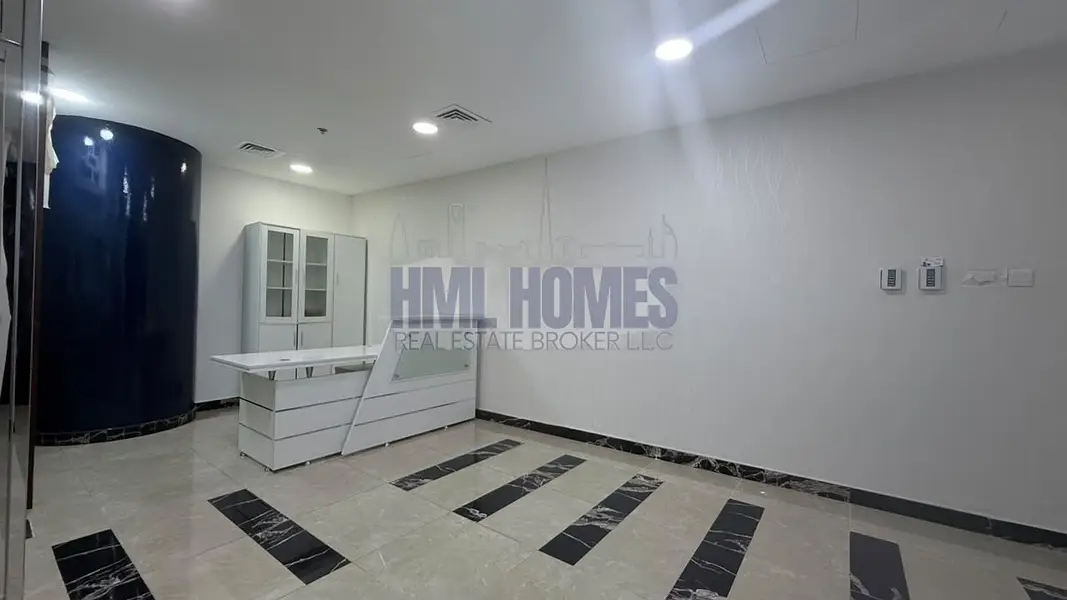 Well-Kept Office | Low Floor | Ready to Occupy