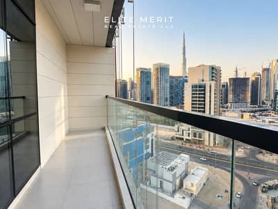 2 Cпальни Апартамент в аренду в Бизнес Бей, Дубай - Minimalist Balcony Overlooking Dubai Skyline. png 2 Cпальни Апартамент в аренду в Бизнес Бей, Дубай - Minimalist Balcony Overlooking Dubai Skyline. png