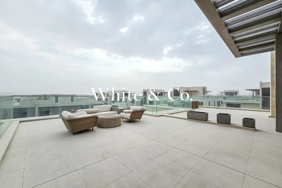 Corner Mansion | Luxury Living | Spacious