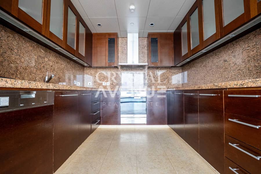 4 2026-16-10 Burj khalifa 2 bedrooms-13. jpg