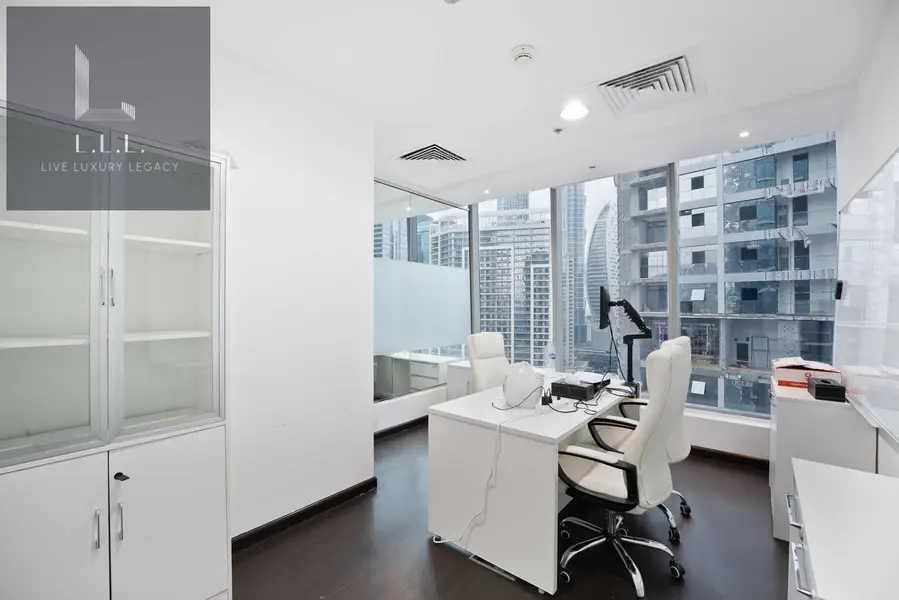Bright & Modern Fully Furnished Office