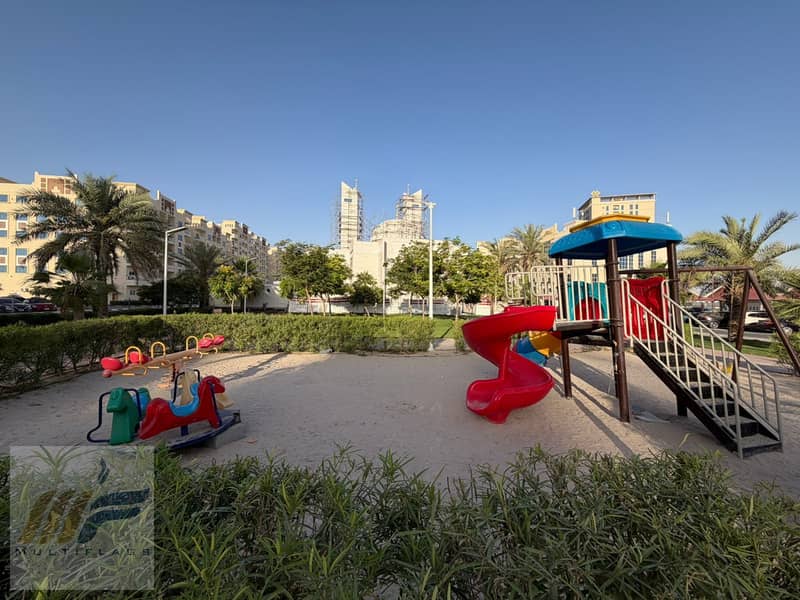 8 fe23c9f9-5a65-40b4-aed8-0fdb6a16acfe. jpg