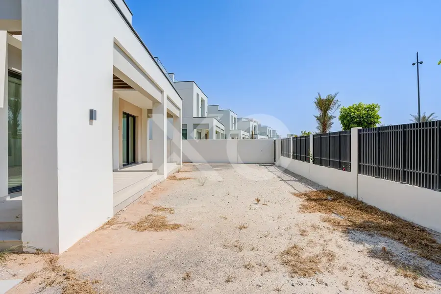 Vacant | Park backing | Be the first to live here!