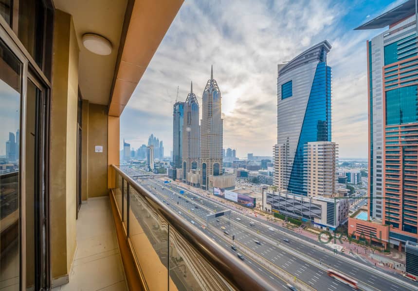 4 One Bedroom Skyline View (5). jpg