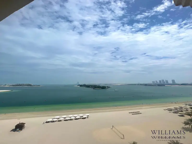 HIGH LEVEL | UNFURNISHED | BEACH ACCESS