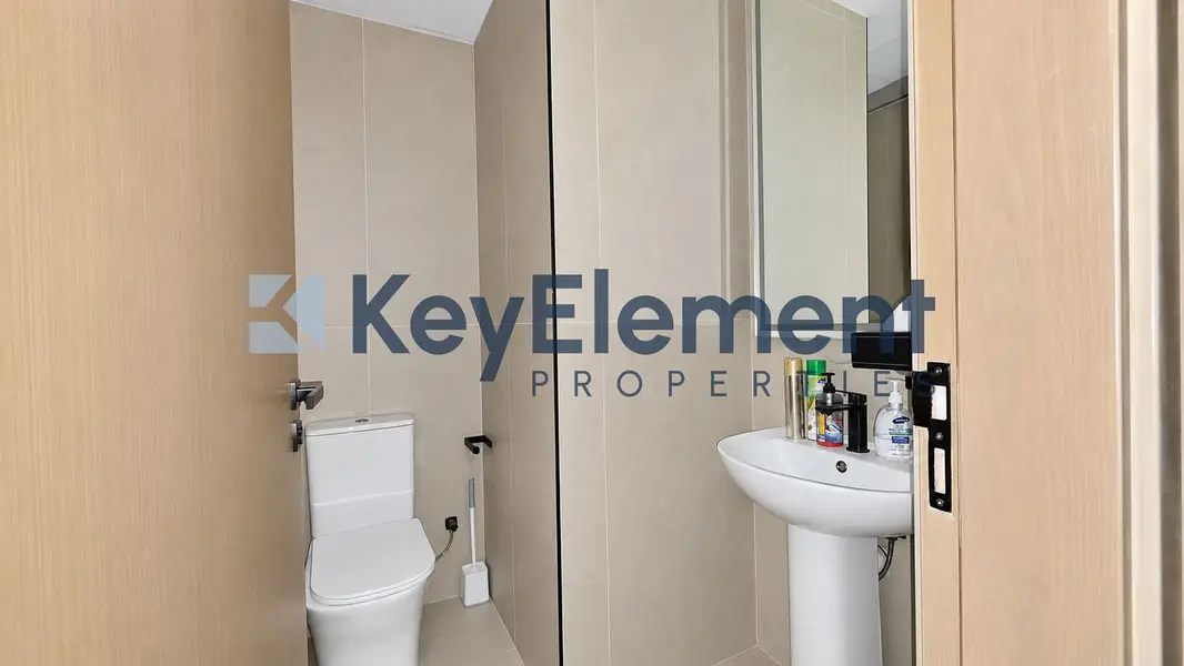 Fitted Workspace | Private Rooms | Modern Interior