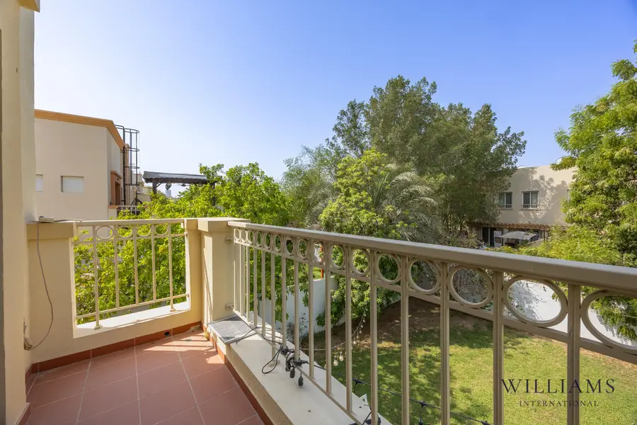 3 BEDROOMS | FULLY UPGRADED | LARGE PLOT