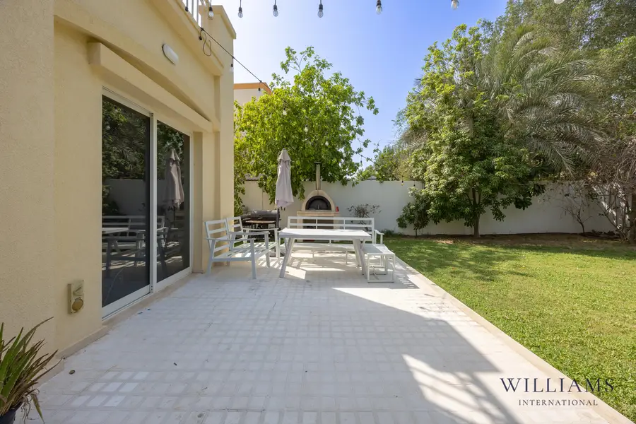 3 BEDROOMS | FULLY UPGRADED | LARGE PLOT