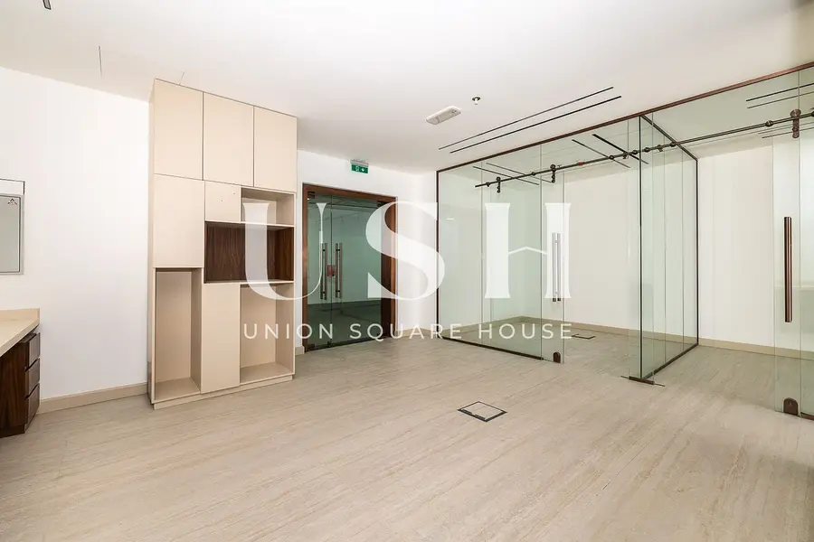 Beautifully Fitted Office/ Vacant