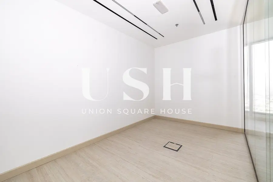 Beautifully Fitted Office/ Vacant