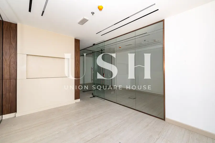 Beautifully Fitted Office/ Vacant
