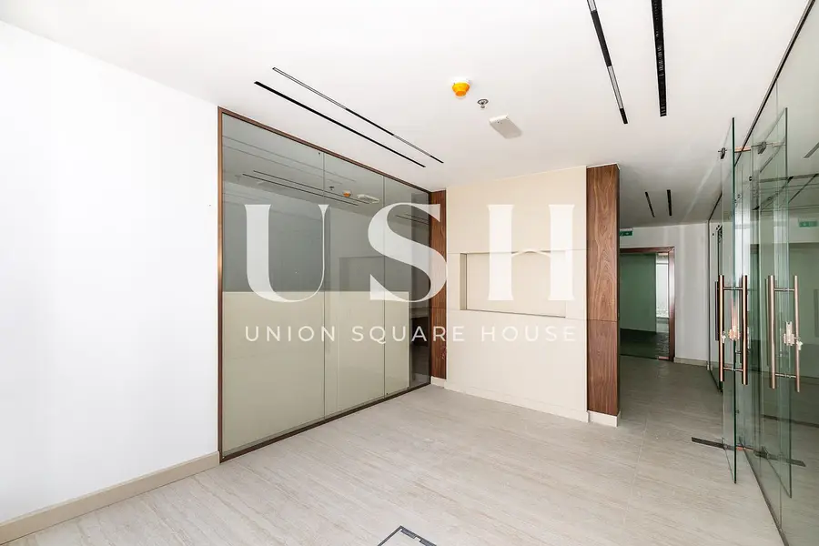 Beautifully Fitted Office/ Vacant
