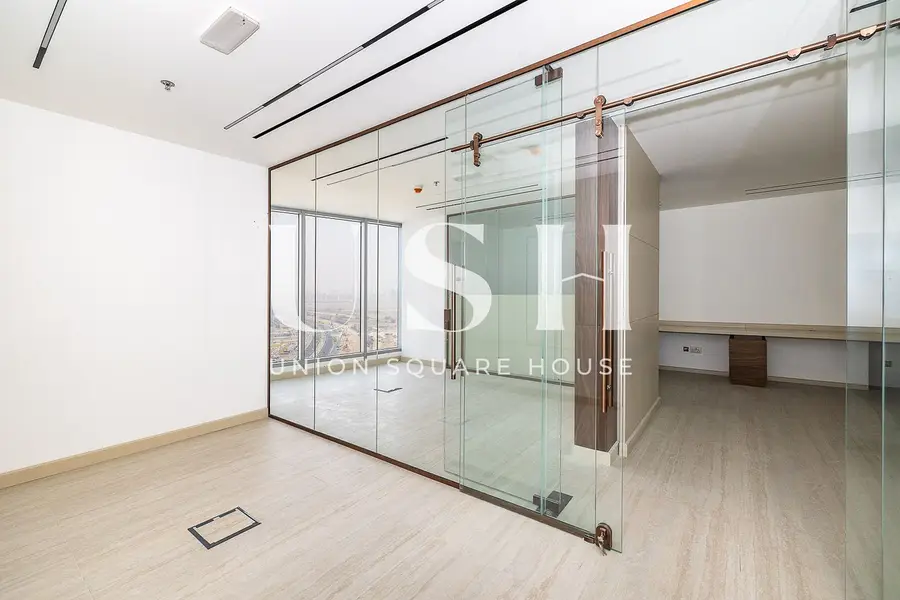 Beautifully Fitted Office/ Vacant