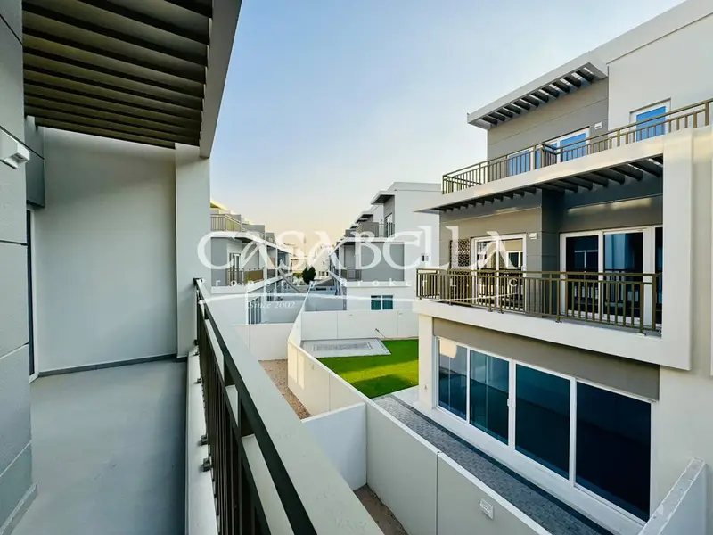 4BR Vastu Villa | Malibu Garden View | Spacious Layout