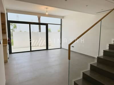 3 habitaciones Townhouse para en Alquiler en Arabian Ranches 3, Dubai - Casa adosada en Arabian Ranches 3,Ruba, 3 dormitorios, 159999 AED - 16954279 3 habitaciones Townhouse para en Alquiler en Arabian Ranches 3, Dubai - Casa adosada en Arabian Ranches 3,Ruba, 3 dormitorios, 159999 AED - 16954279