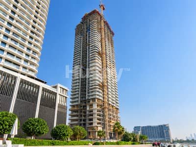 3 Bedroom Apartment for Sale in Dubai Harbour, Dubai - High Floor | Private Beach | Open Plan