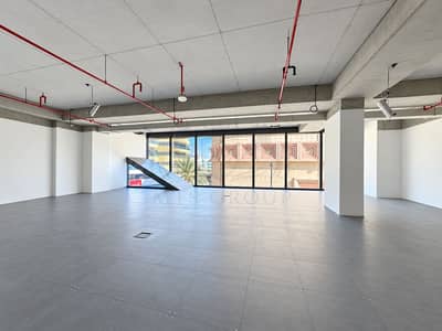 Office zum Miete in Bur Dubai, Dubai - Modern Industrial Space with Urban Views. png Office zum Miete in Bur Dubai, Dubai - Modern Industrial Space with Urban Views. png