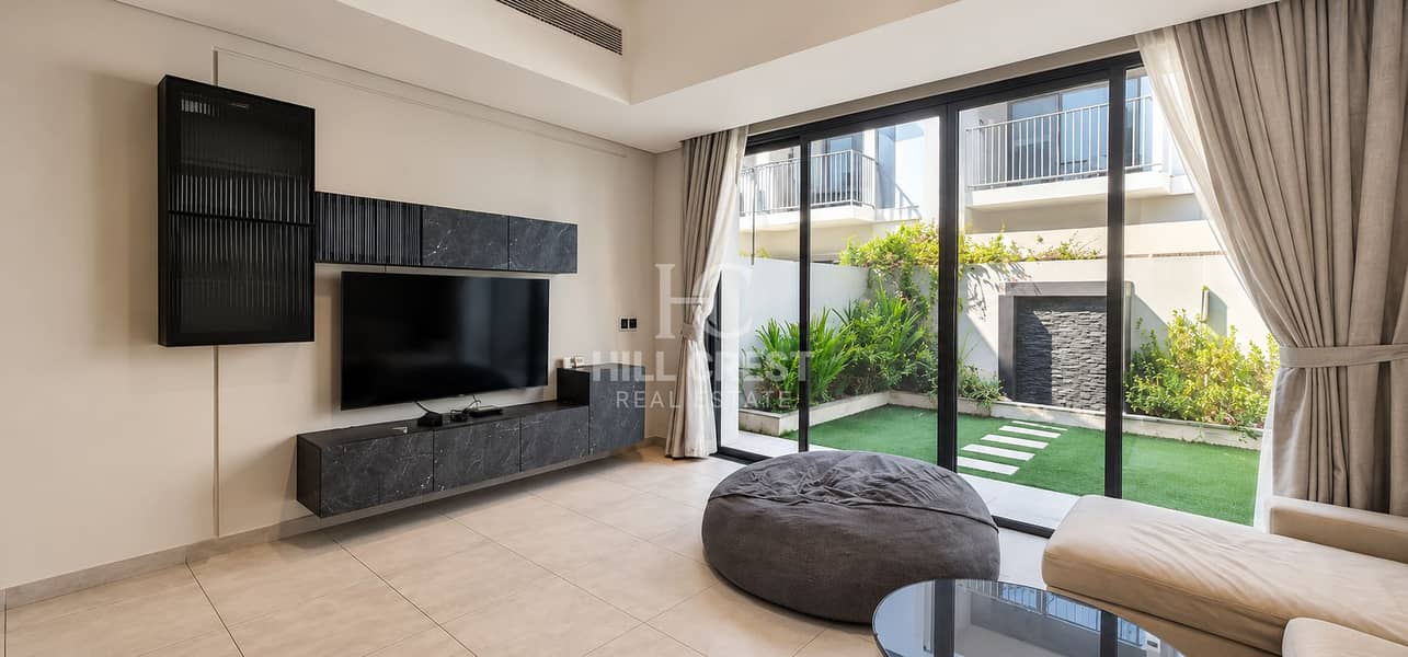 4 Modern Living Room and Garden View. png