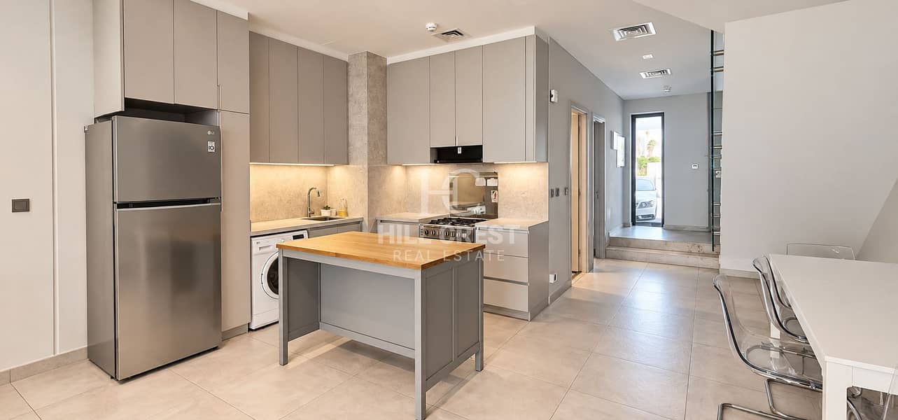 7 Modern Minimalist Kitchen and Dining Interior. png
