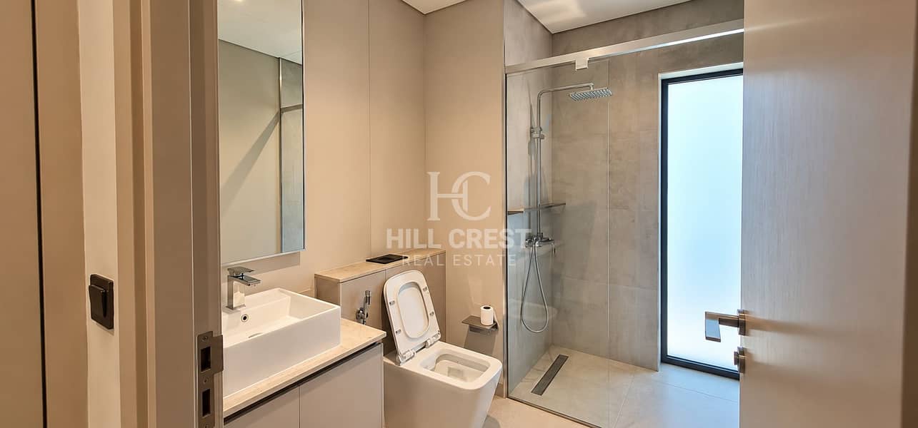 21 Modern Minimalist Bathroom Interior. png