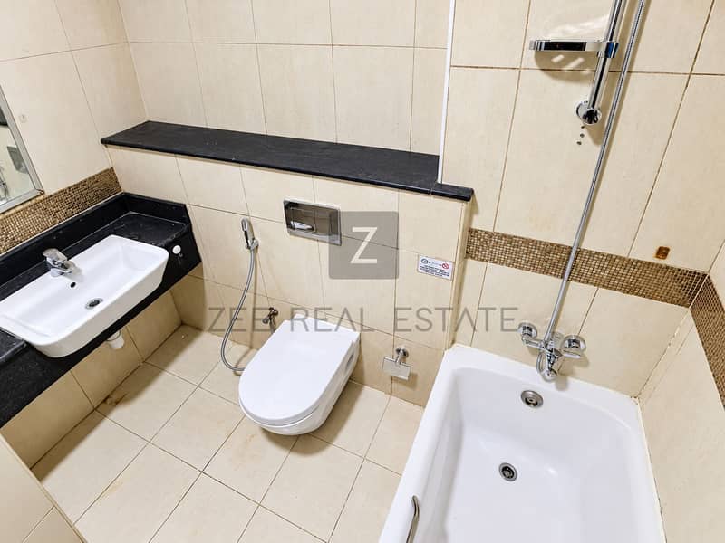 12 Bright, Natural Real Estate Interior-11. png